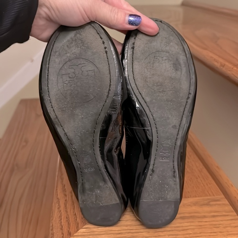TORY BURCH Black Caroline Patent Leather Flat Size 8.5 - Picture 6 of 6